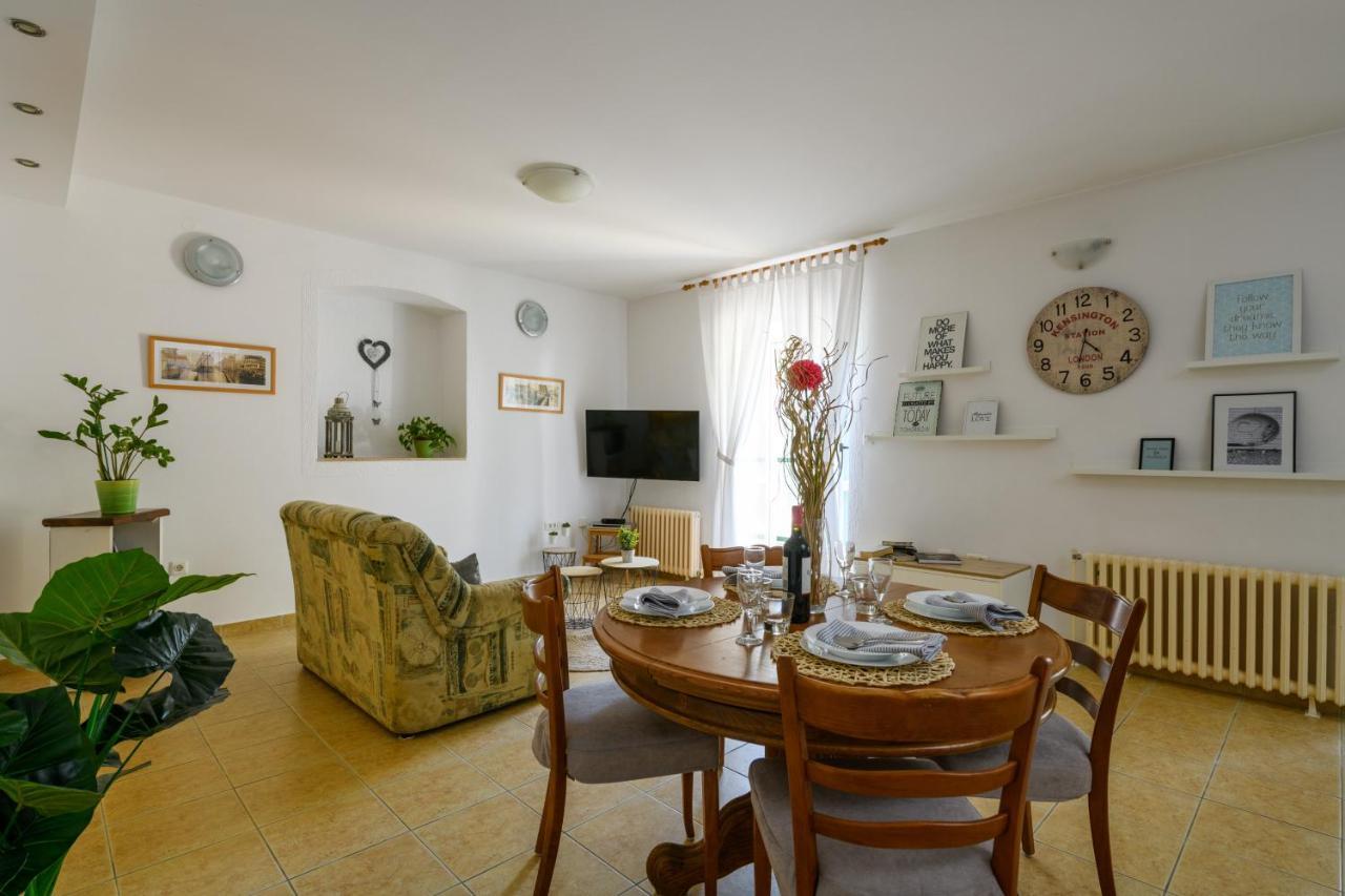 Apartman Aleksandra Πούλα Εξωτερικό φωτογραφία