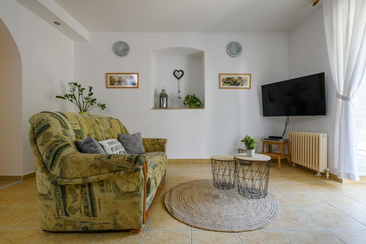 Apartman Aleksandra Πούλα Εξωτερικό φωτογραφία